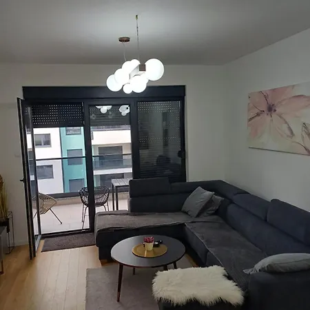 Premium Center * Τρέμπινιε